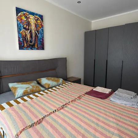 Cosy Flat, 150m To The Sea アパート アランヤ