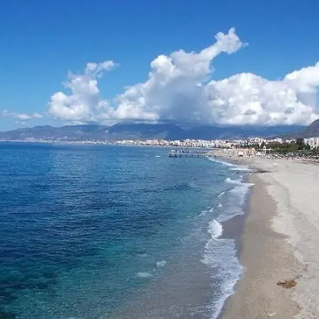 Cosy Flat, 150m To The Sea Lägenhet